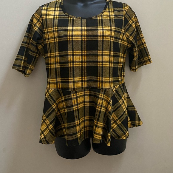 Ashley Stewart Tops - ASHLEY STEWART SIZE (18/20) PLAID PEPLUM TOP.